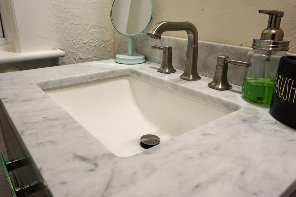 Majestic Lakeview Duplex For 8! Fully Furnished And Ready For Your Getaway! * Tilton