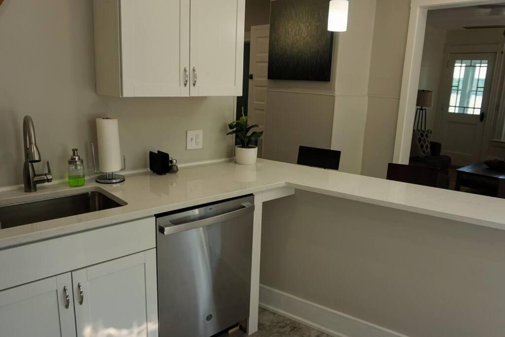 Majestic Lakeview Duplex For 8! Fully Furnished And Ready For Your Getaway! Appartement *