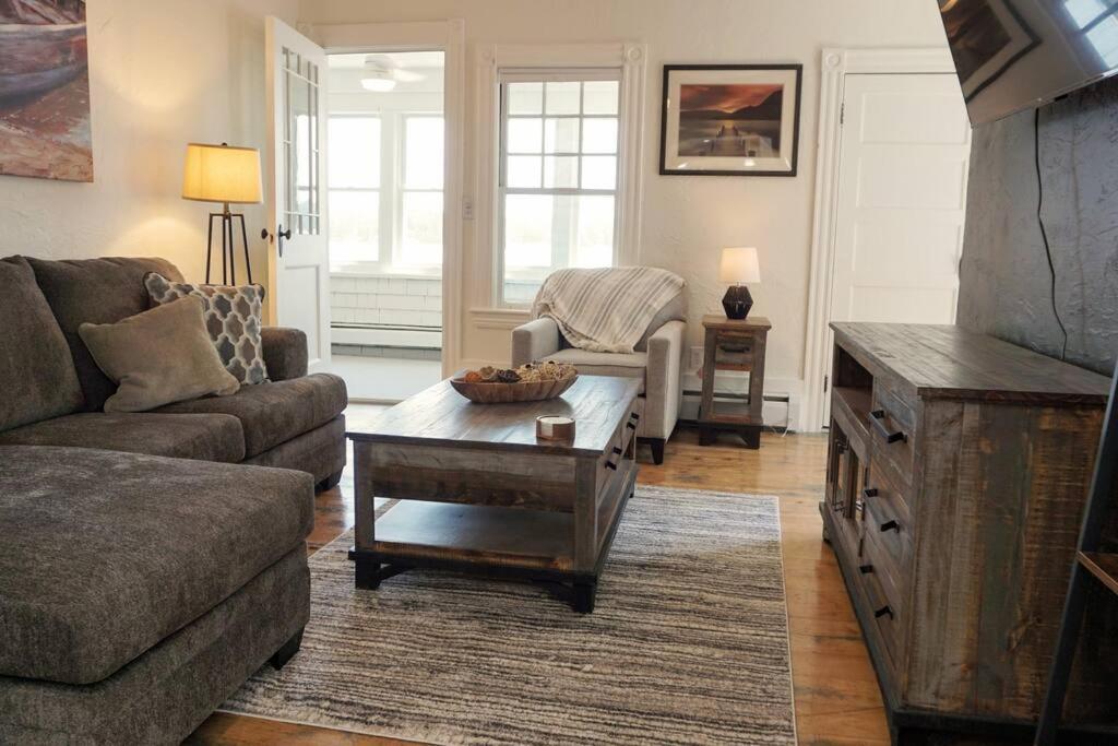 Majestic Lakeview Duplex For 8! Fully Furnished And Ready For Your Getaway! Appartement