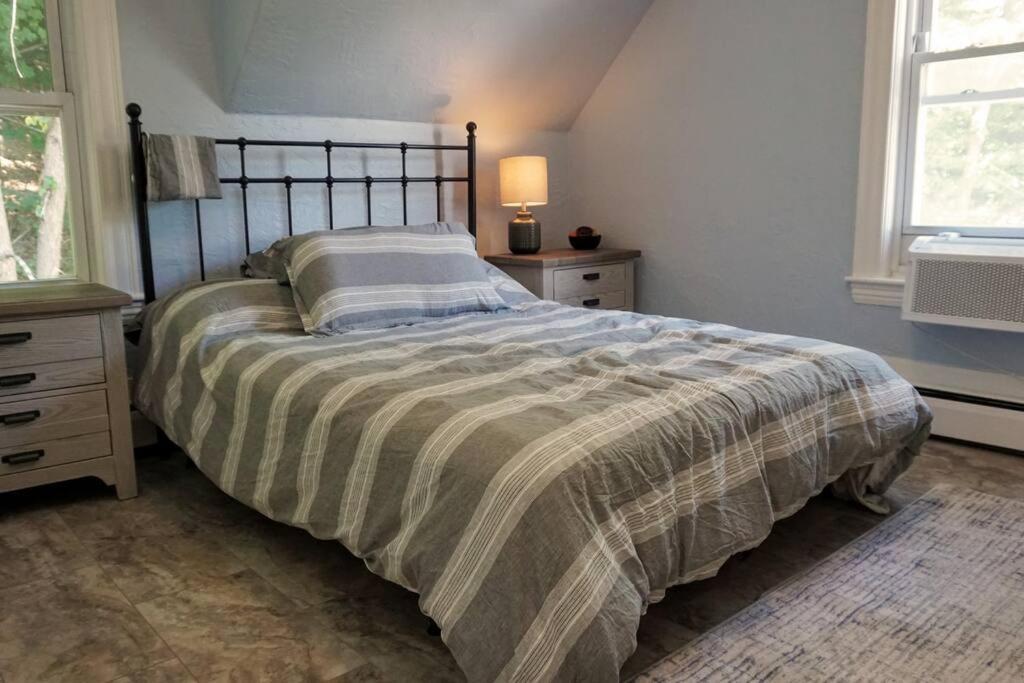 Majestic Lakeview Duplex For 8! Fully Furnished And Ready For Your Getaway!